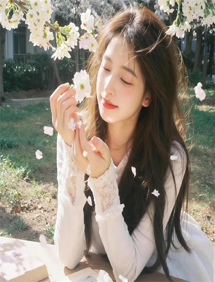 《夫人太装薄爷嘴比命硬》技术揭秘：绿幕合成如何突破传统创造视觉奇迹 改变电影制作的传统模式